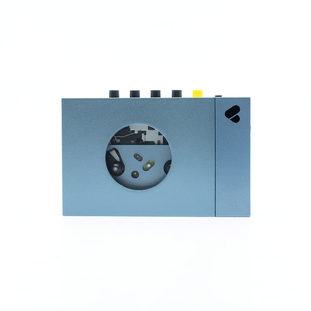 Blauer Kassettenspieler • Kurt